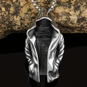 New! MEN'S Stainless & Titanium Steel Dark Wind Assassin Necklace.
